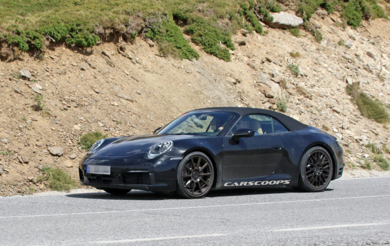 Porsche-992Convertible-03