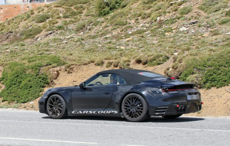 Porsche-992Convertible-07