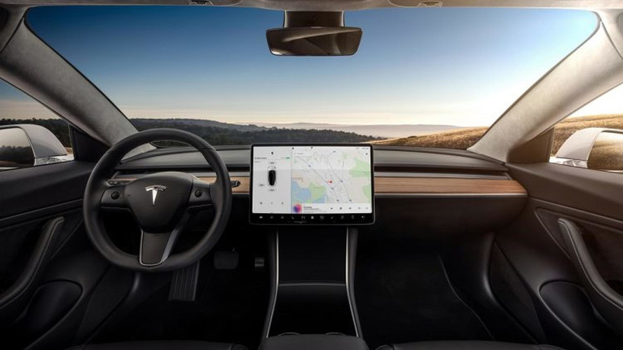 Tesla Model 3 (8)