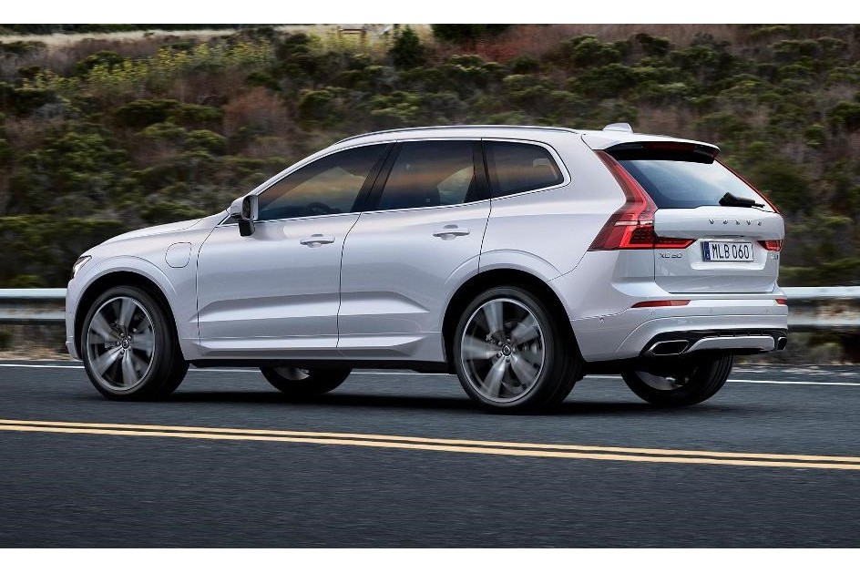 Volvo XC60 T8 Polestar atinge 421 cavalos! thumbnail