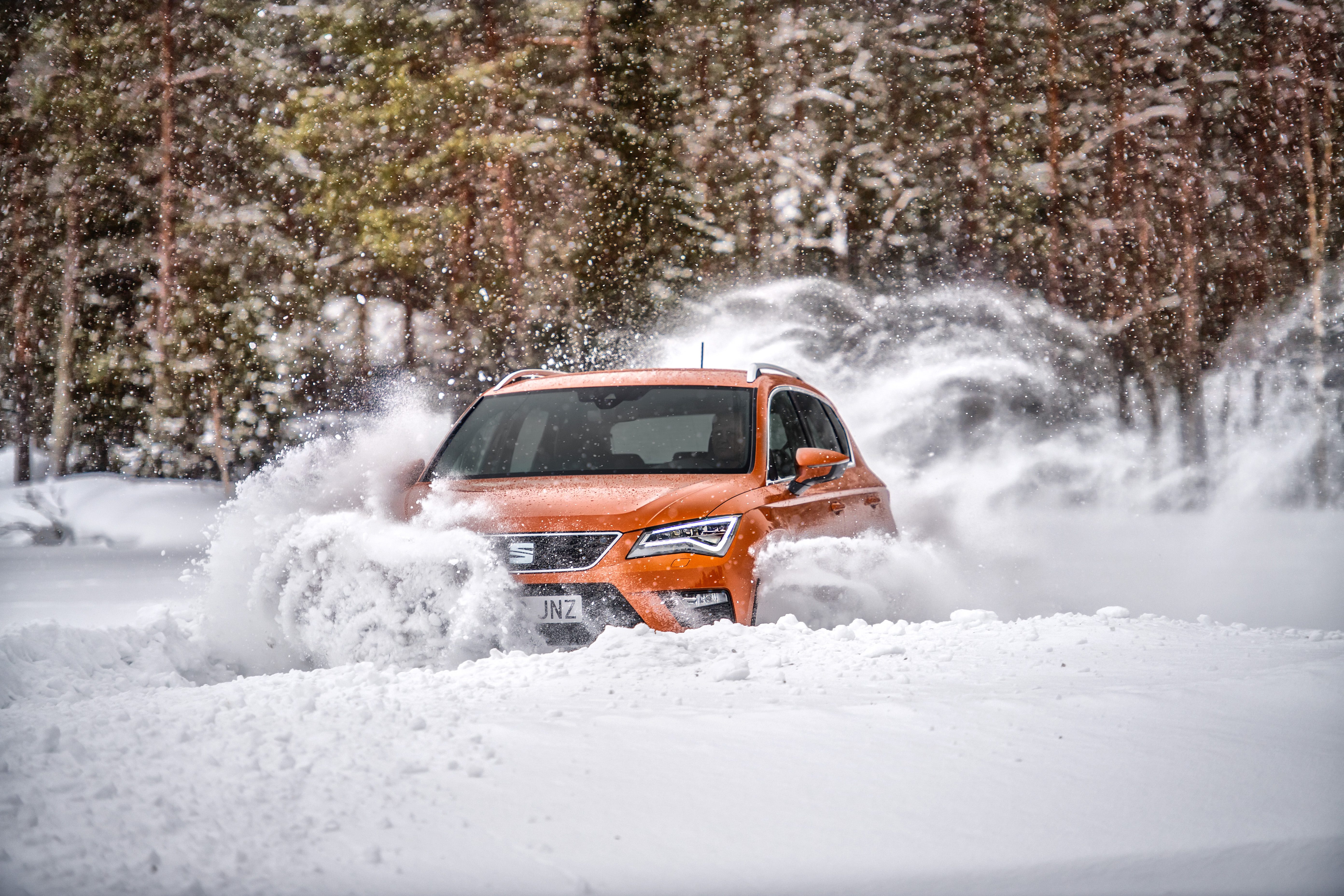 Juha Kankkunen e Seat Ateca enfrentam gelo ártico thumbnail