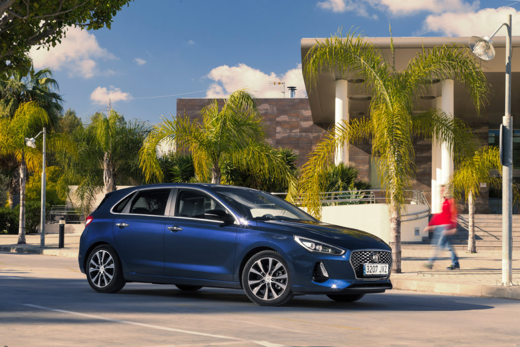 new-generation-i30-exterior-11-hires