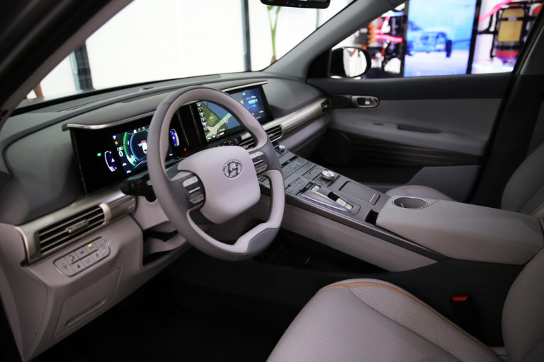 170817 Hyundai Motor’s Next-Gen Fuel Cell SUV_3