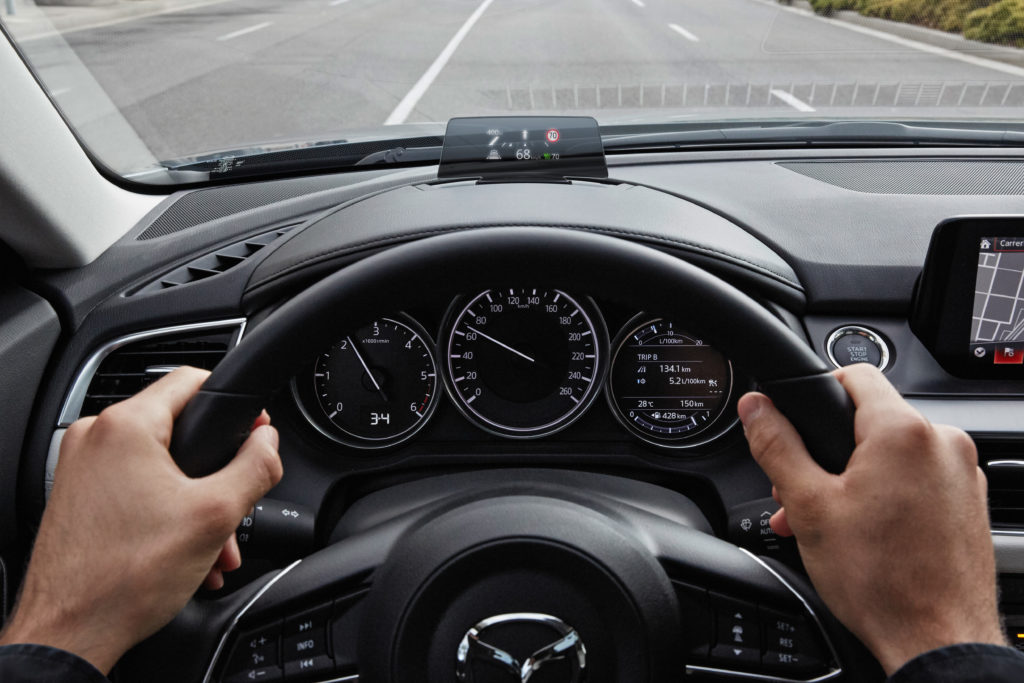 2017-Mazda6_Detail_HUD_01_hires