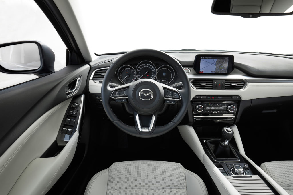2017-Mazda6_Interior_09_hires