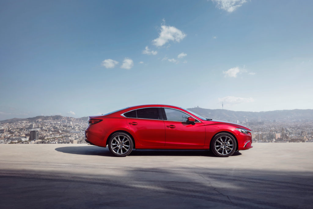 2017-Mazda6_Sedan_Still_25_hires
