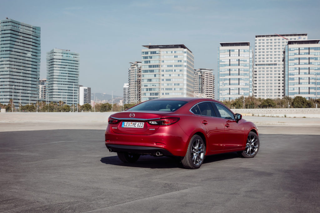 2017-Mazda6_Sedan_Still_27_hires