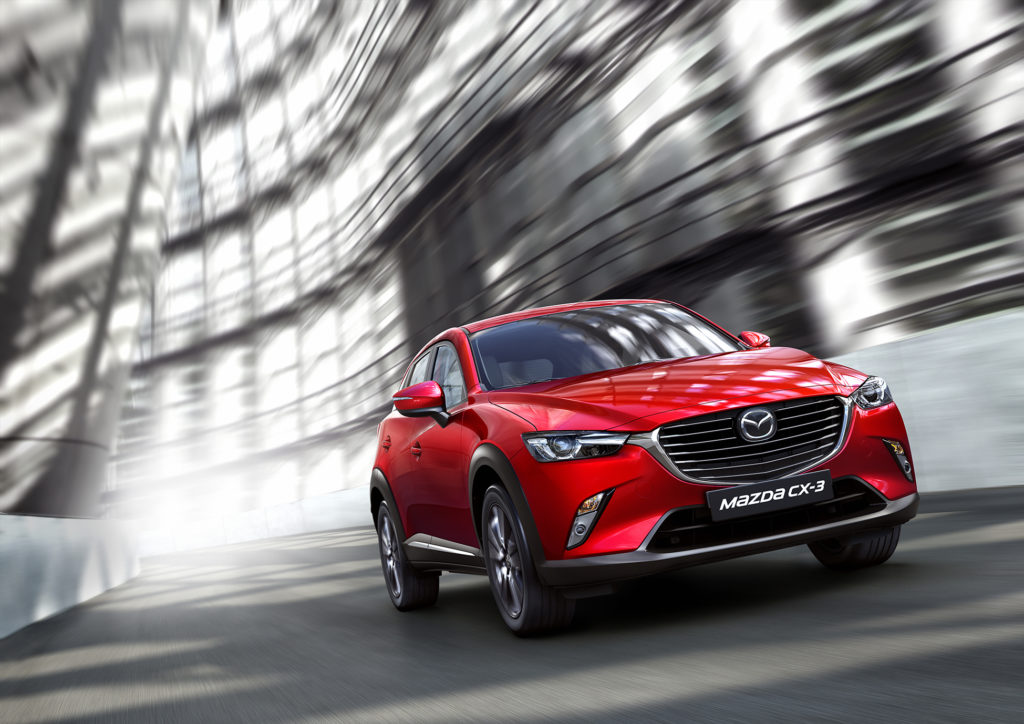 2017CX-3_Geneva_Action2