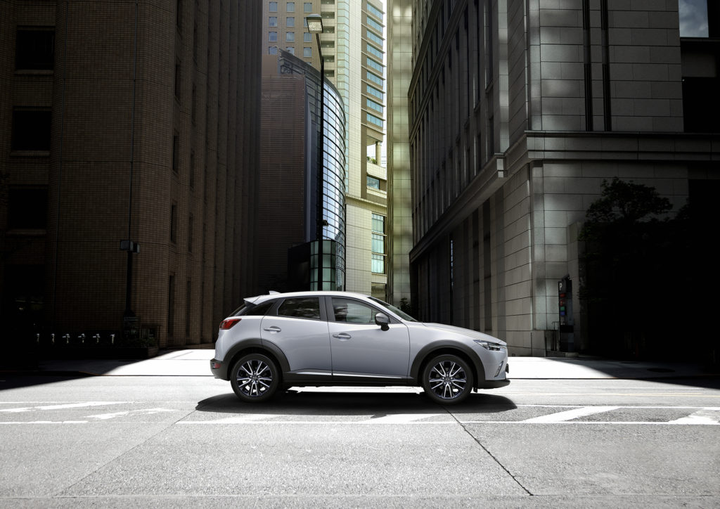 2017CX-3_Geneva_Still3