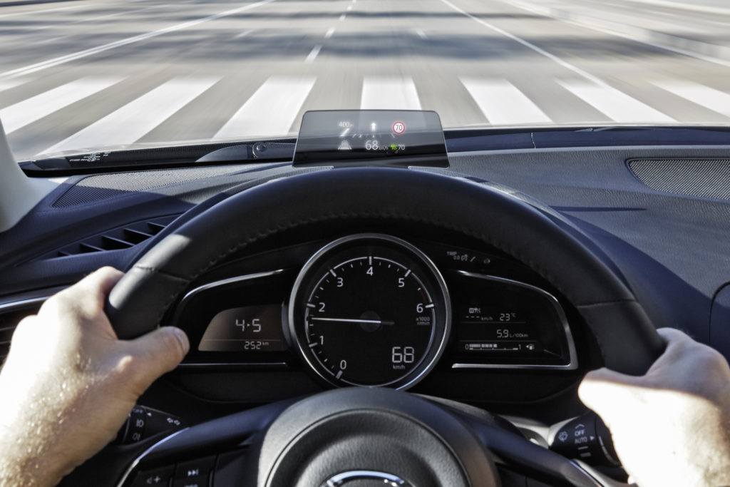 2017Mazda3_Details_HUD_1_hires