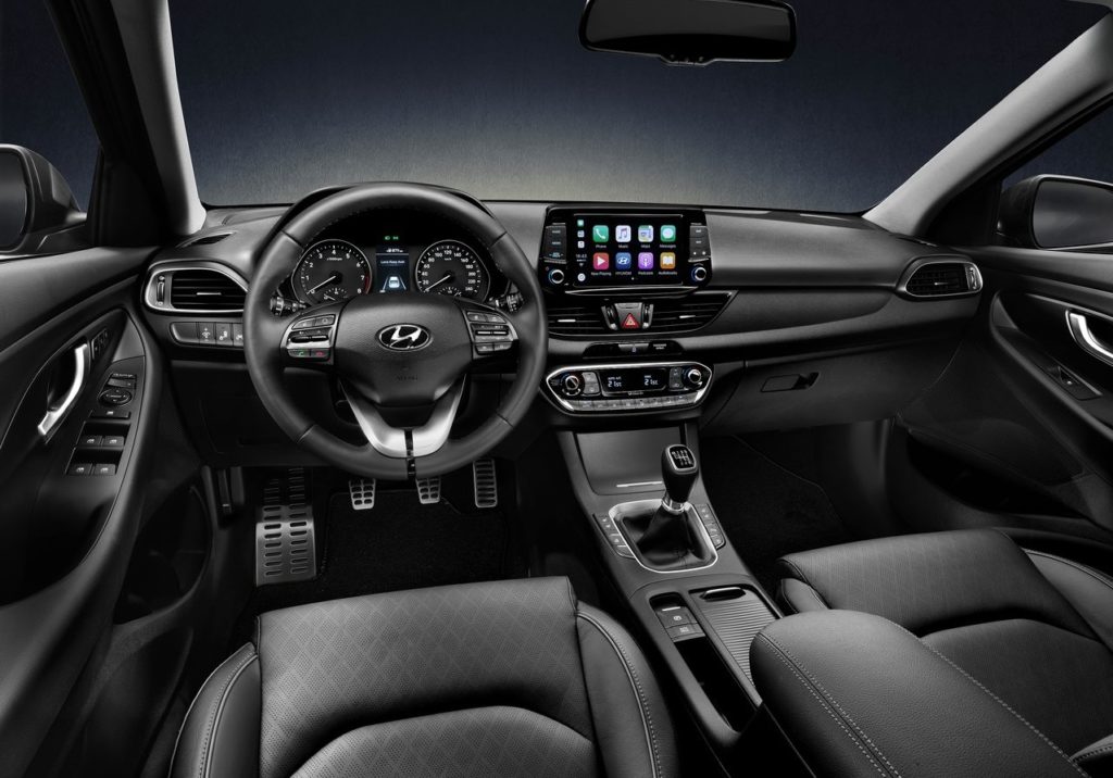 Hyundai-i30_Fastback-2018-1280-05