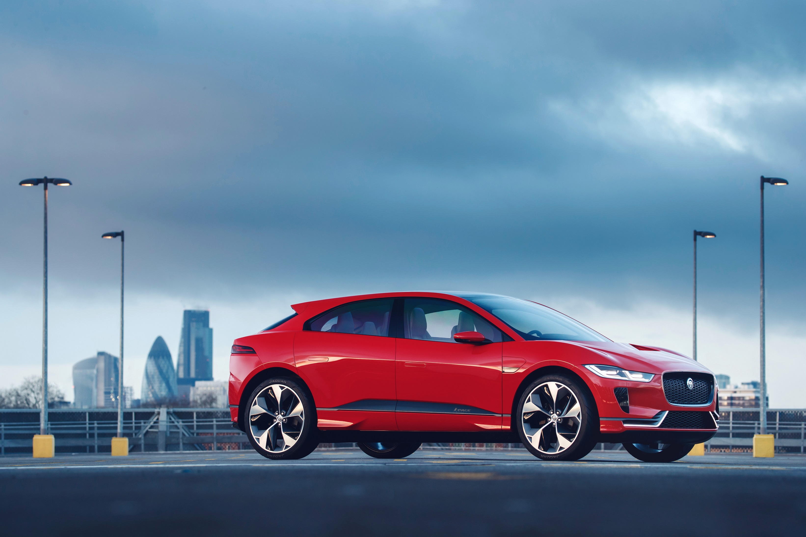 Jaguar I-PACE ganha prémio “Concept Vehicle 2017” thumbnail