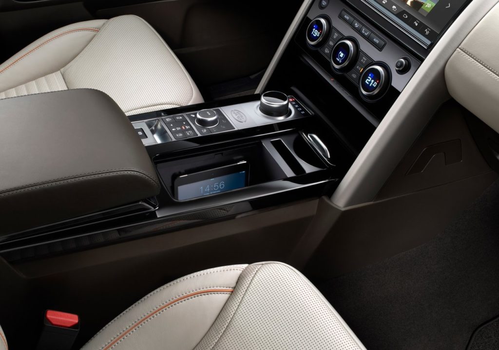 Land_Rover-Discovery-2017-1280-bb