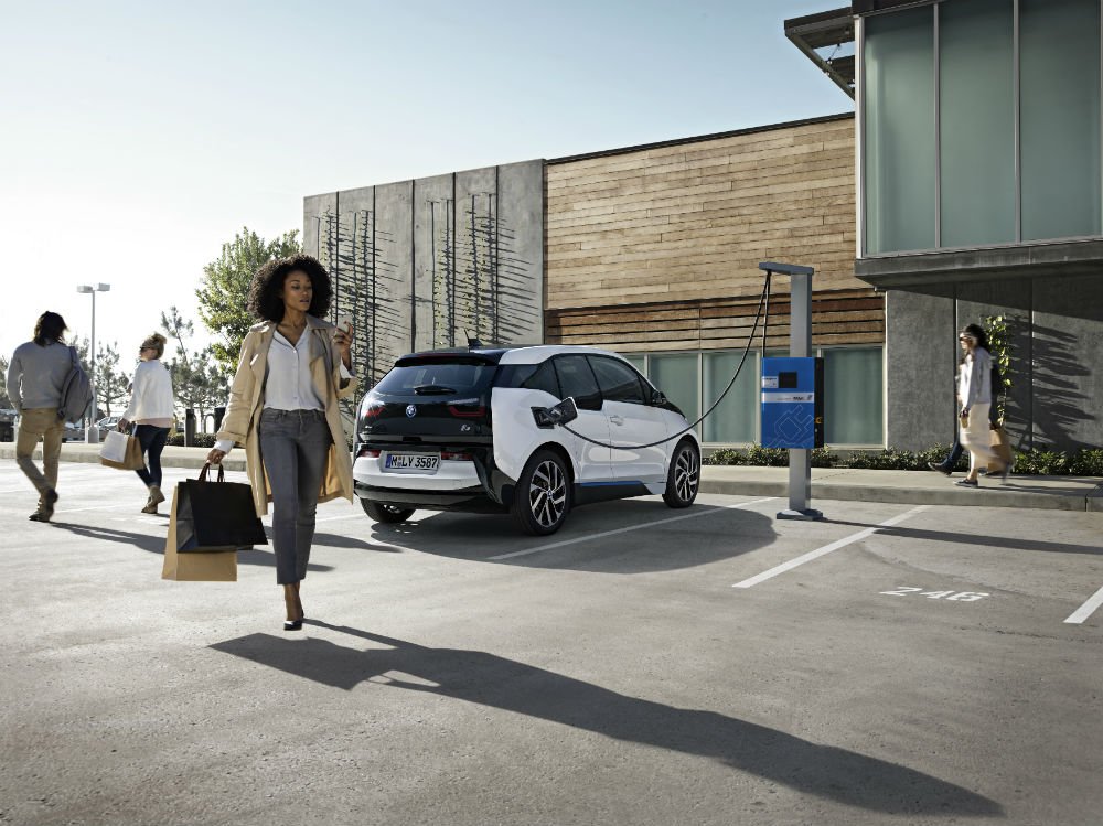 P90216968_highRes_bmw-i3-94ah-dc-charg
