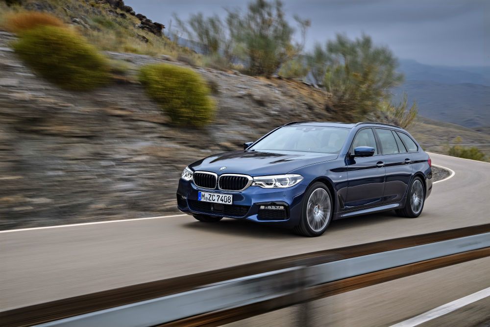 P90245001_highRes_the-new-bmw-5-series-2