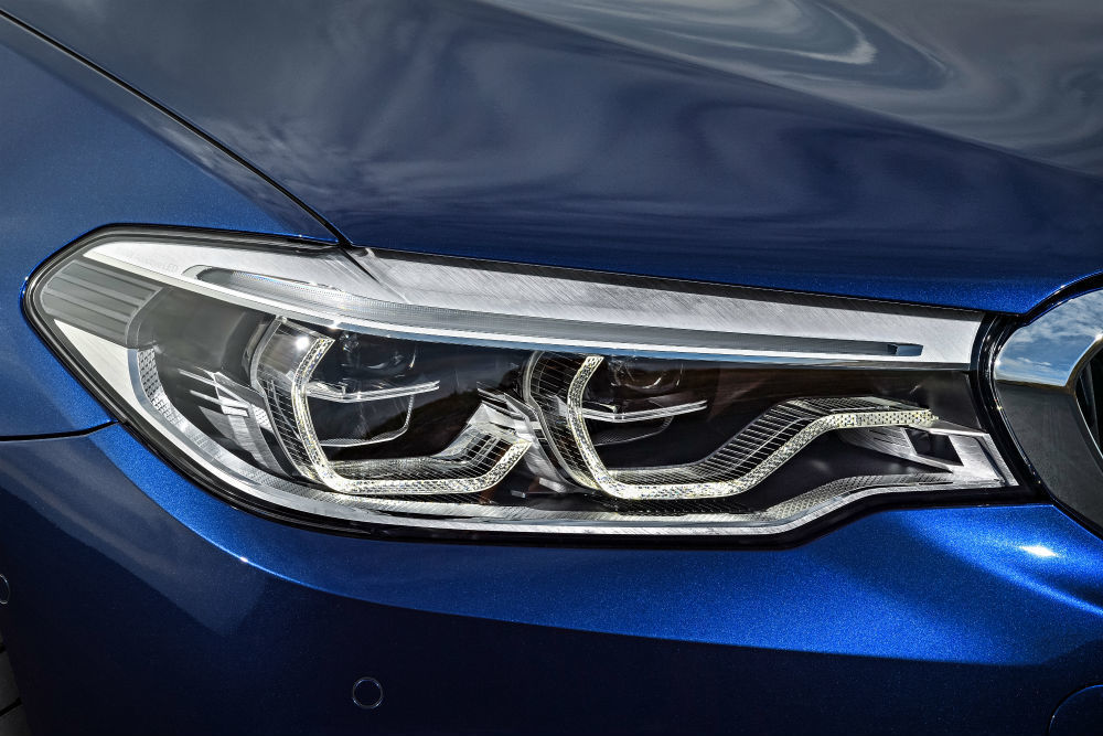 P90245008_highRes_the-new-bmw-5-series