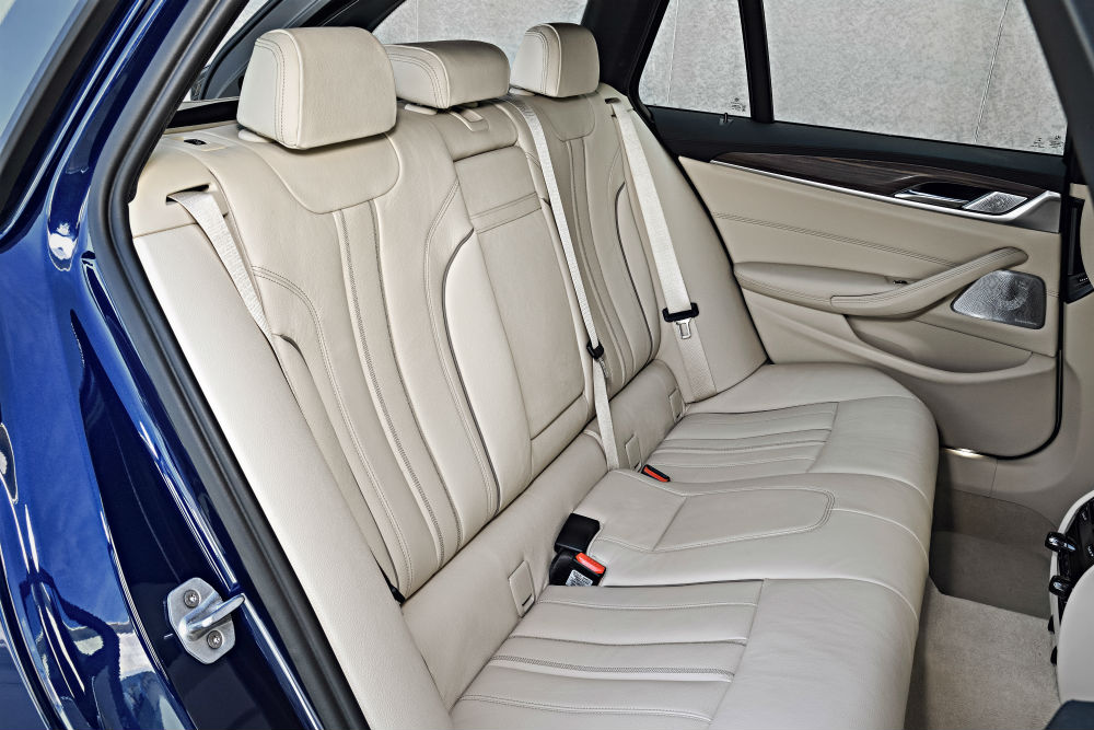 P90245043_highRes_the-new-bmw-5-series