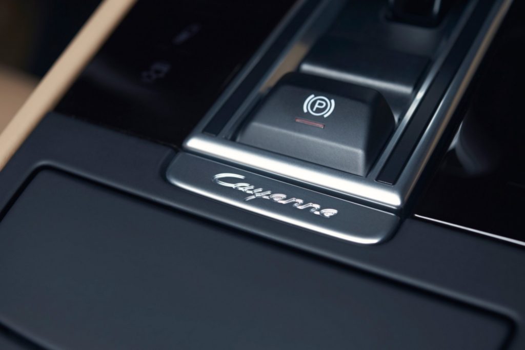 Porsche-Cayenne-18
