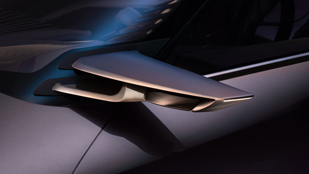 lexus-ux-section04_12-1920x1080_tcm-3154-1031202