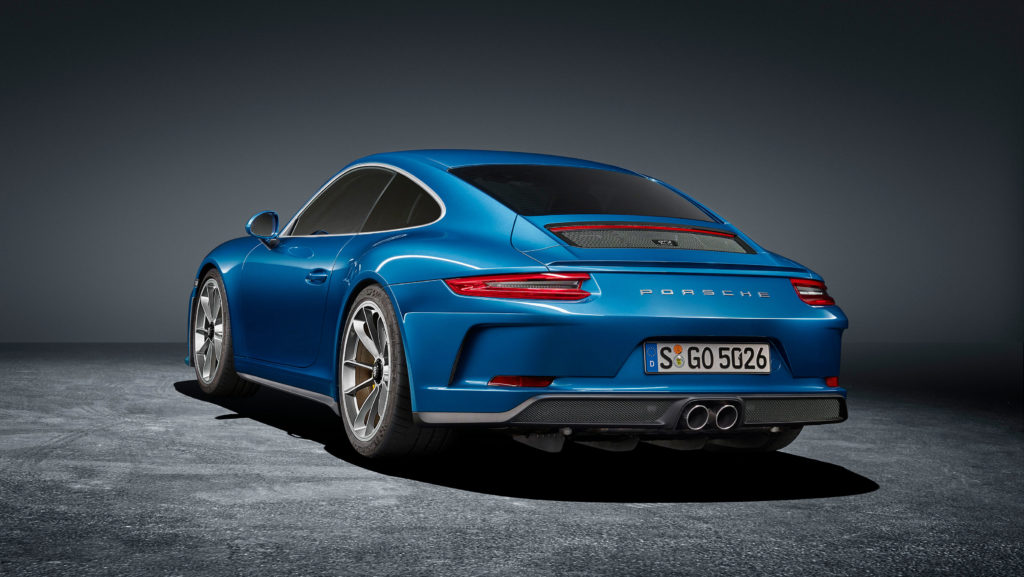 1006426_911_gt3_with_touring_package_2017_porsche_ag