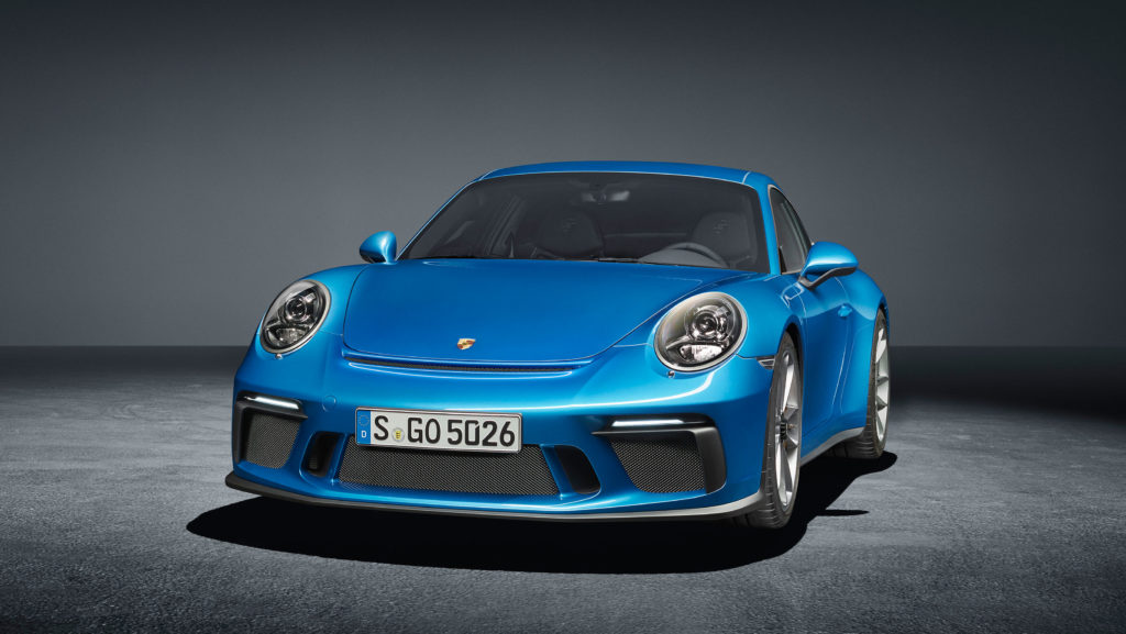 1011299_911_gt3_with_touring_package_2017_porsche_ag