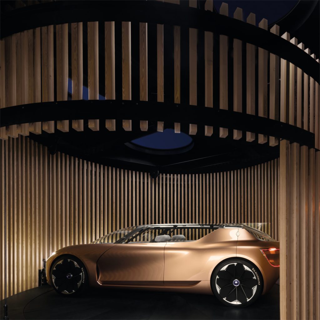 2017 – Renault SYMBIOZ