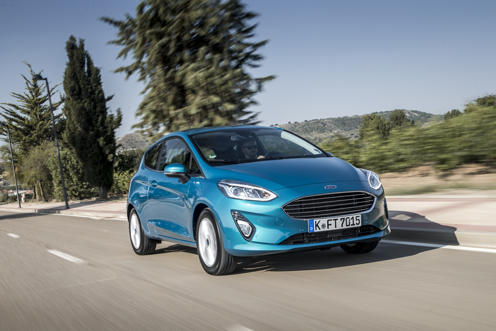 2017_Ford_Fiesta_Titanium_Wave_Blue_070