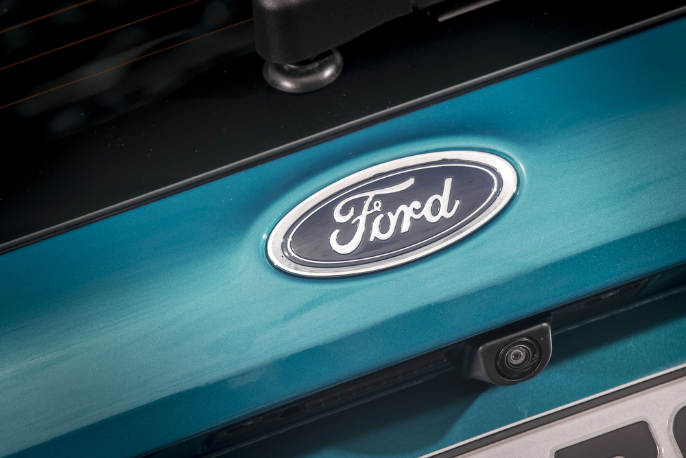 2017_Ford_Fiesta_Titanium_Wave_Blue_088
