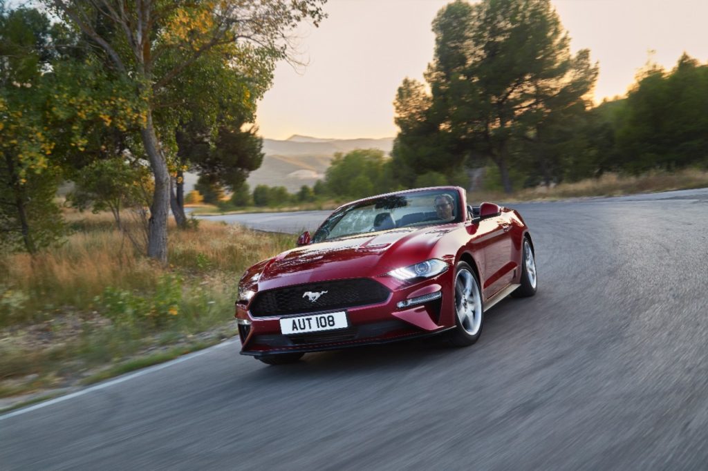 FORD_2017_MUSTANG_03
