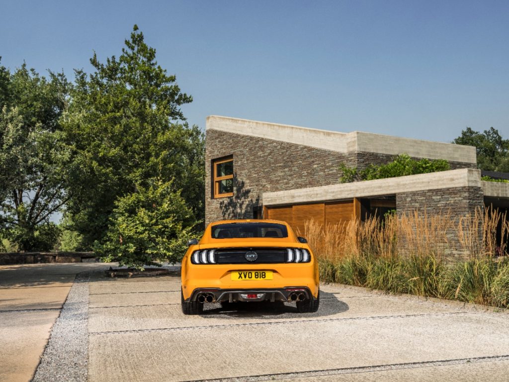 FORD_2017_MUSTANG_35