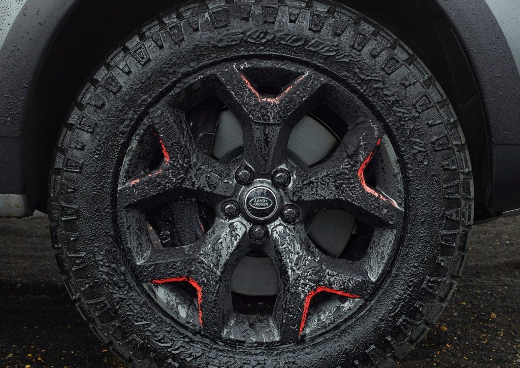 Land_Rover-Discovery_SVX-2018-1280-0e
