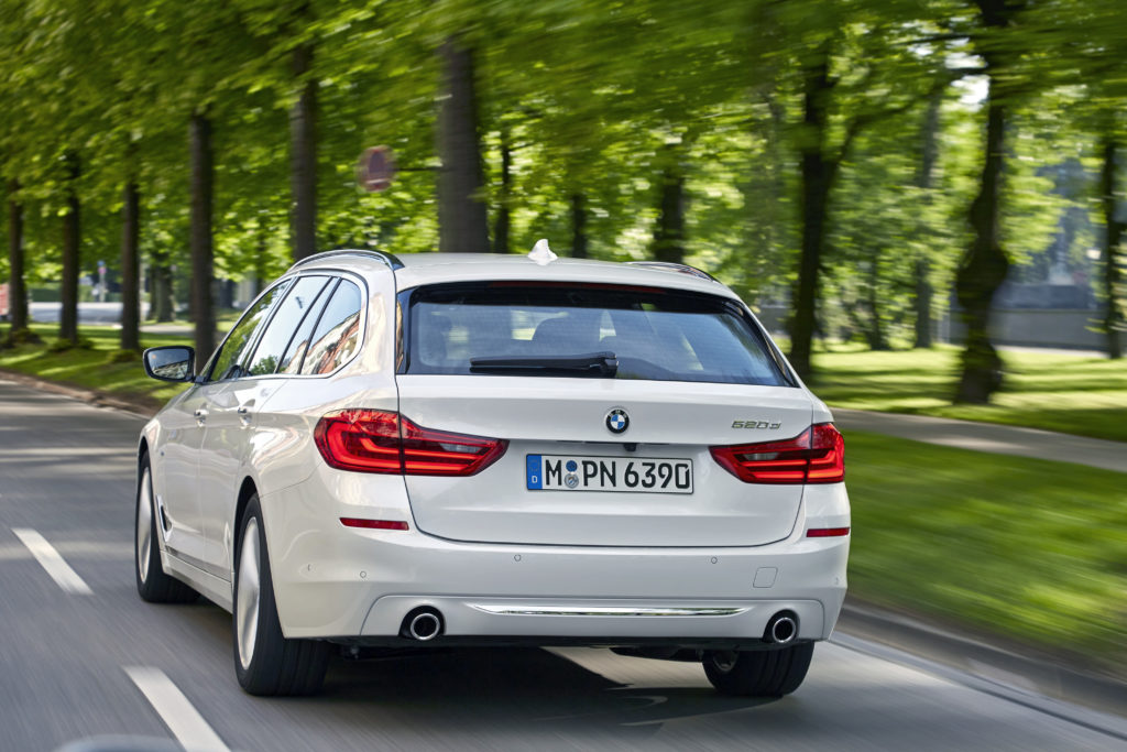 P90258716_highRes_the-new-bmw-5-series