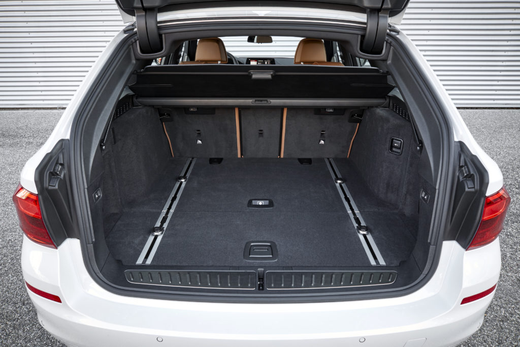 P90258746_highRes_the-new-bmw-5-series