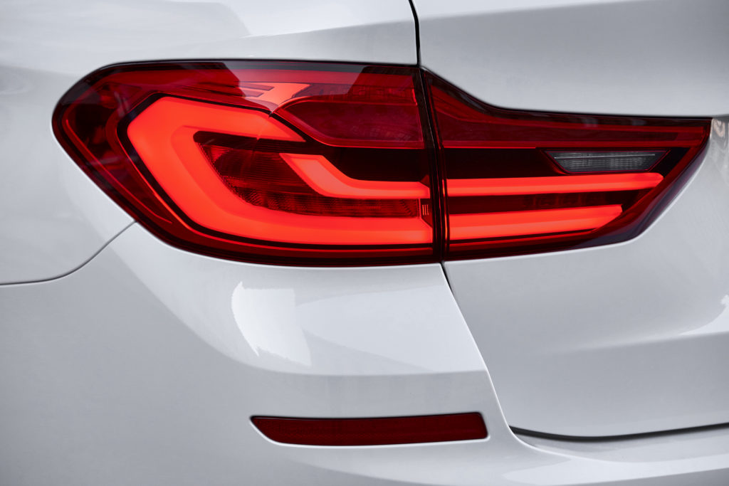 P90258749_highRes_the-new-bmw-5-series (1)