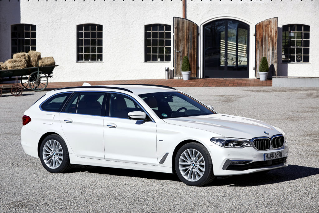 P90258753_highRes_the-new-bmw-5-series