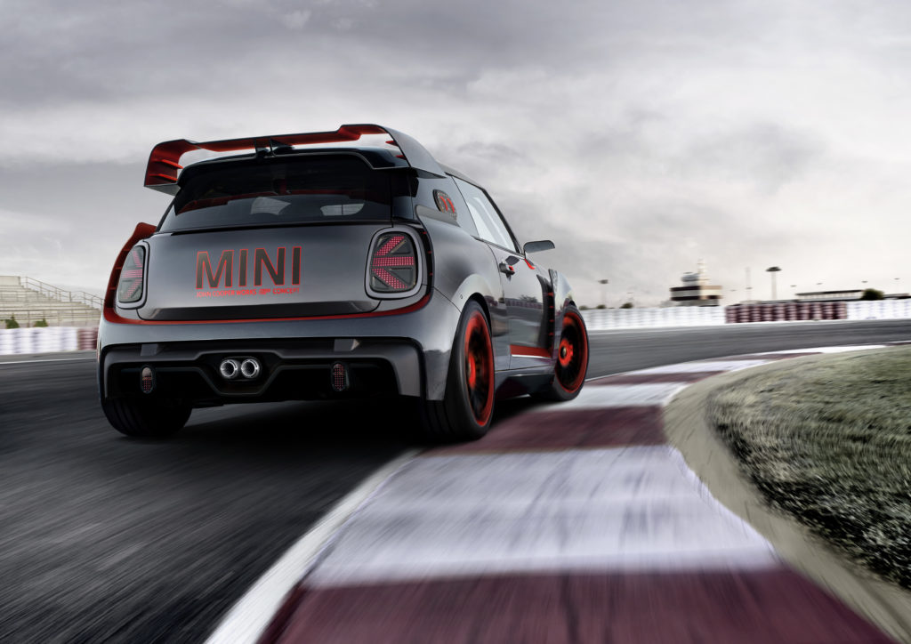 P90275446_highRes_mini-john-cooper-wor