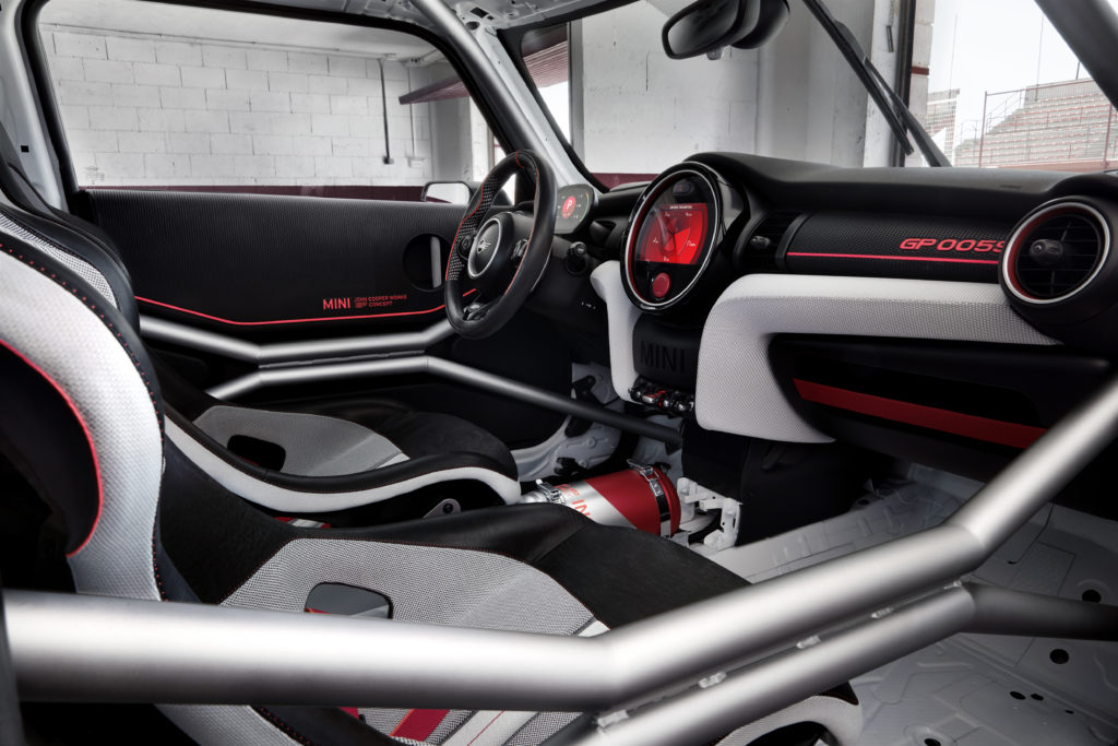 P90275461_highRes_mini-john-cooper-wor