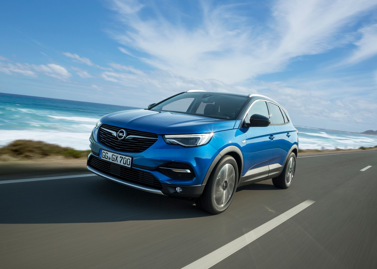 Opel Grandland X: Primeiro modelo Opel híbrido plug-in thumbnail