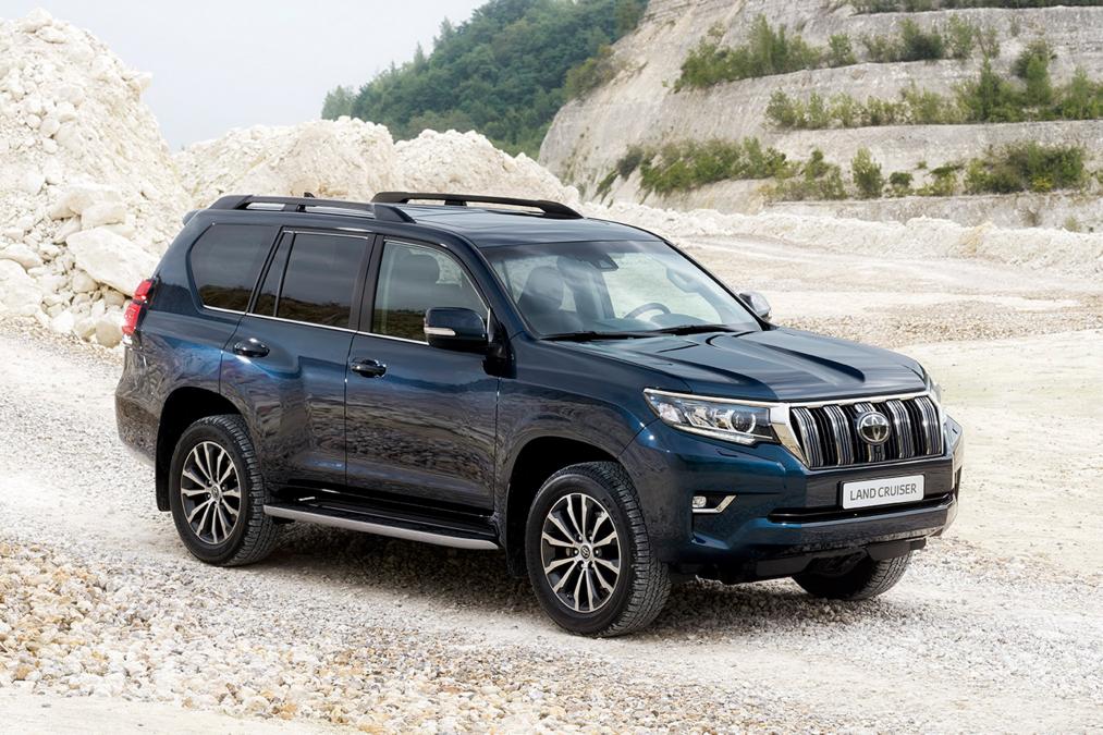 toyota_landcruiser_static_01