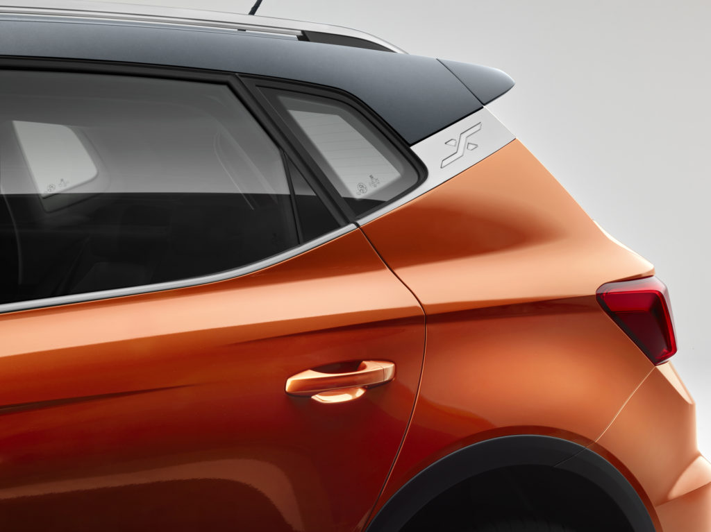 06_New SEAT Arona_Door Detail_Orange_S_HD