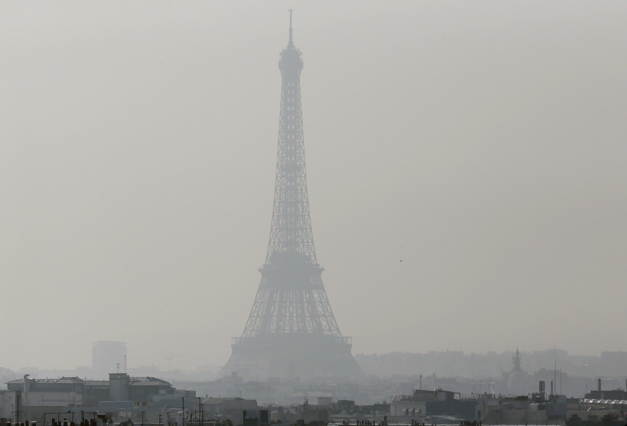 Paris pretende proibir veículos a gasolina e Diesel até 2030 thumbnail