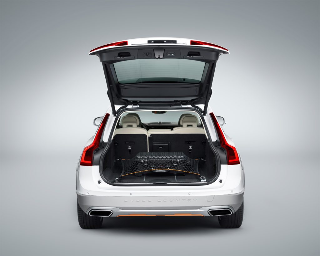 Volvo V90 Cross Country Volvo Ocean Race boot