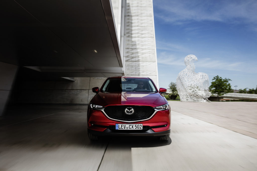 All-new-CX-5_BCN-2017_Action_17_hires