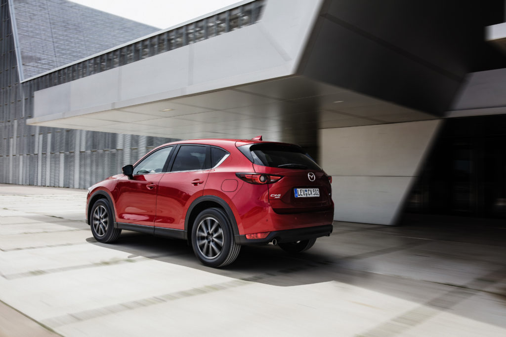 All-new-CX-5_BCN-2017_Action_20_hires