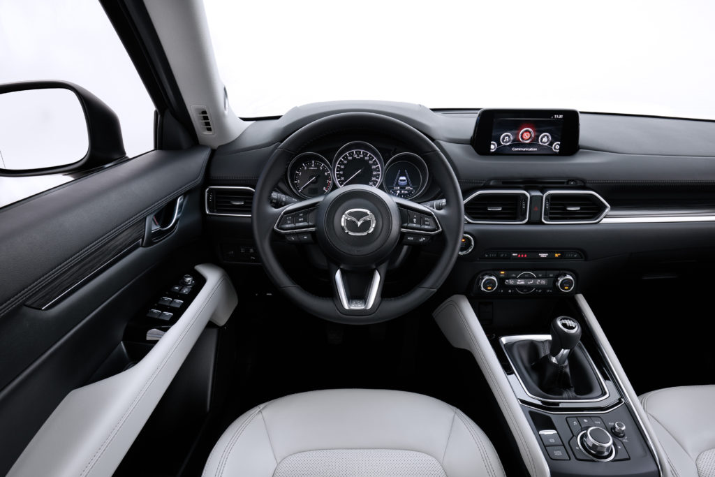 All-new-CX-5_BCN-2017_Interior_08