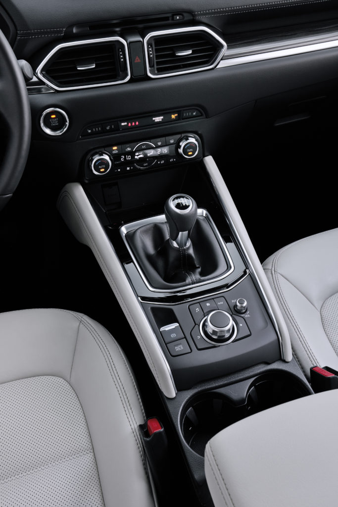 All-new-CX-5_BCN-2017_Interior_09