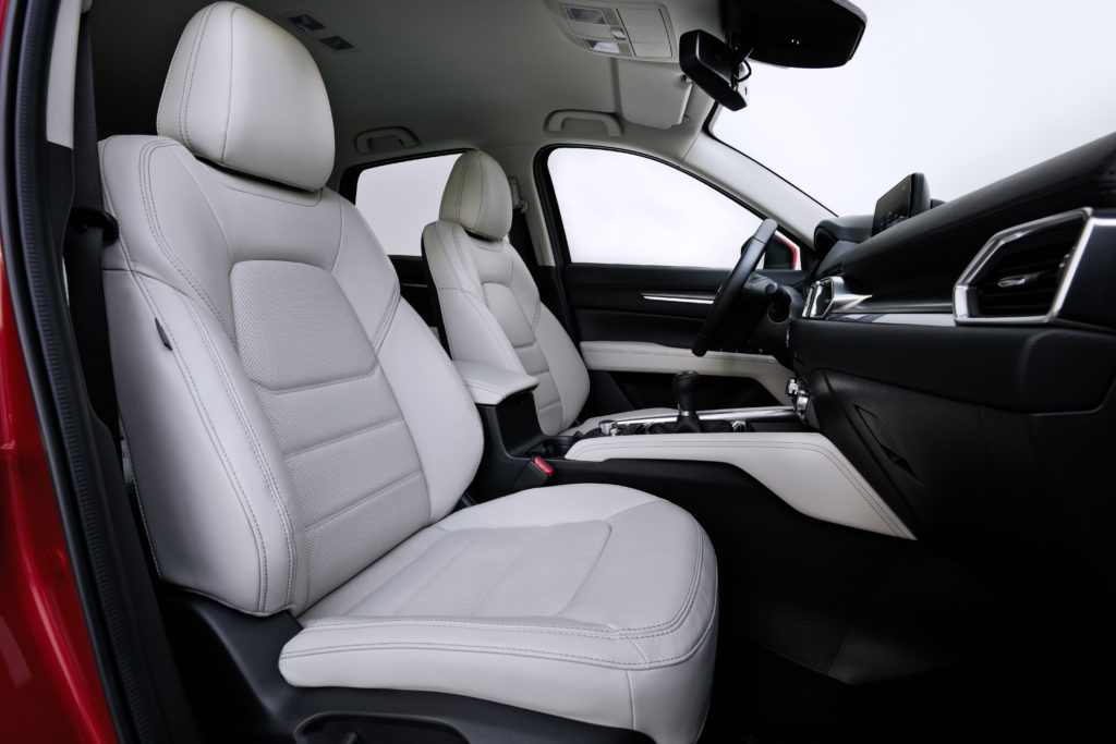All-new-CX-5_BCN-2017_Interior_10