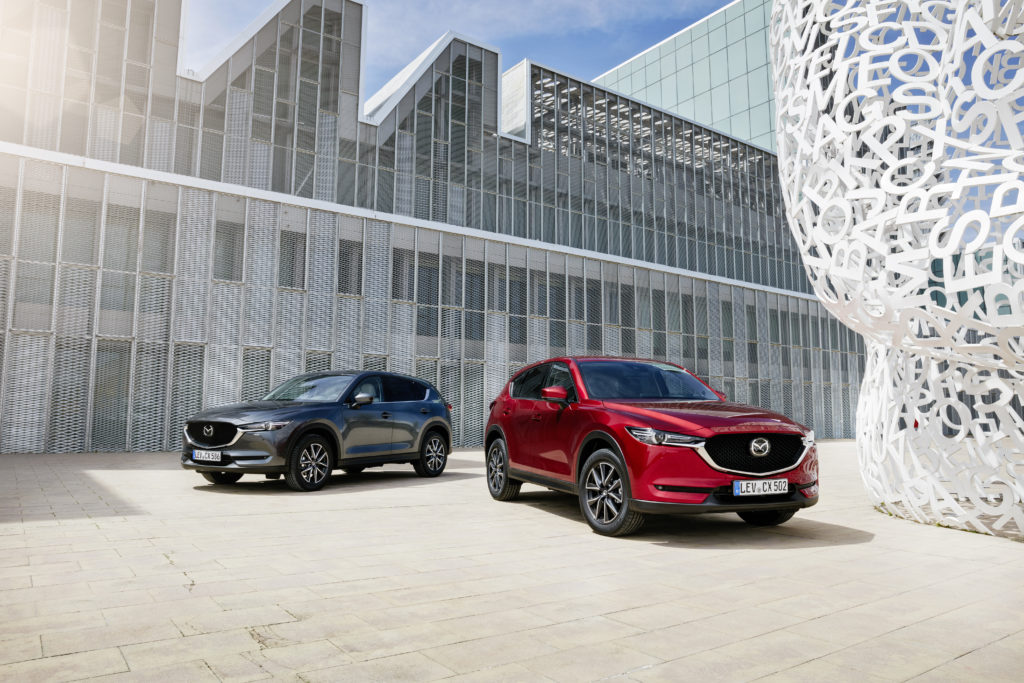 All-new-CX-5_BCN-2017_Still_22