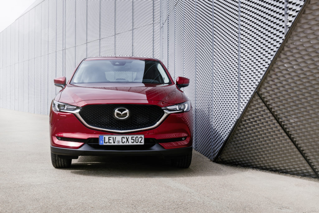 All-new-CX-5_BCN-2017_Still_30_hires