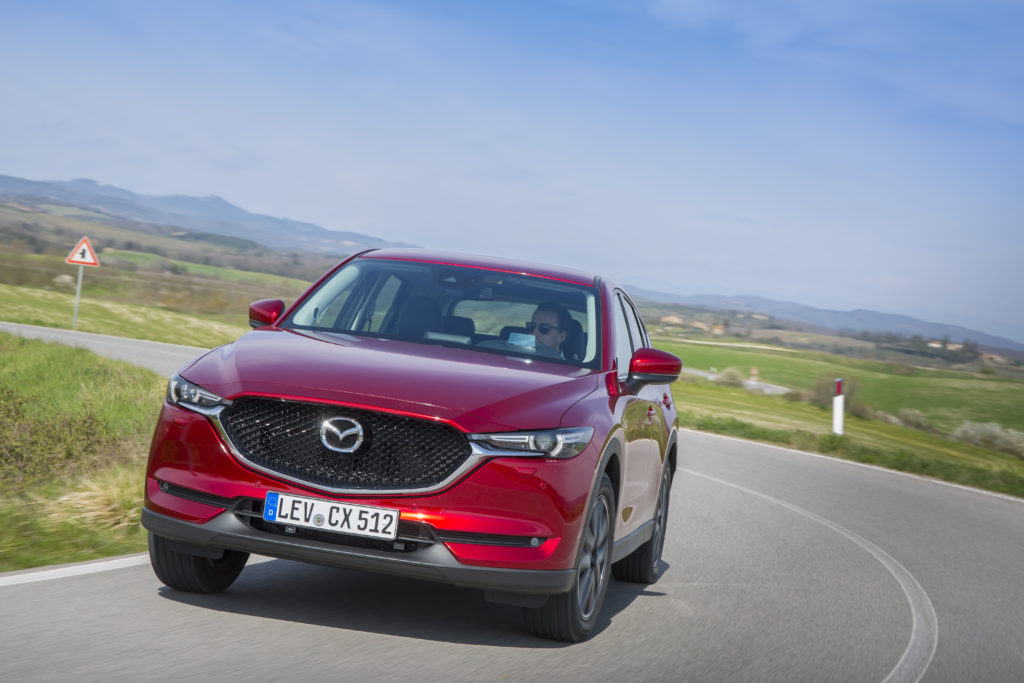 All-newCX-5_Italy2017_Action_05